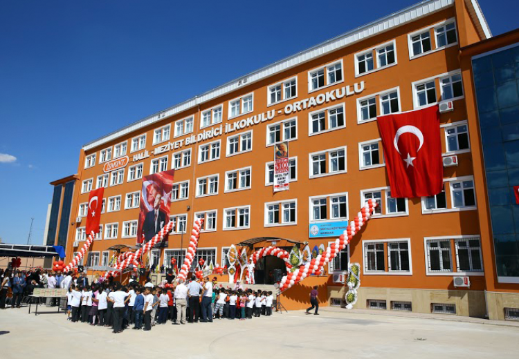 İşmont İş elbiseleri eğitime destek